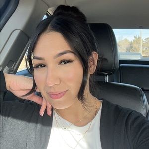 Meet your Posher, Breanna